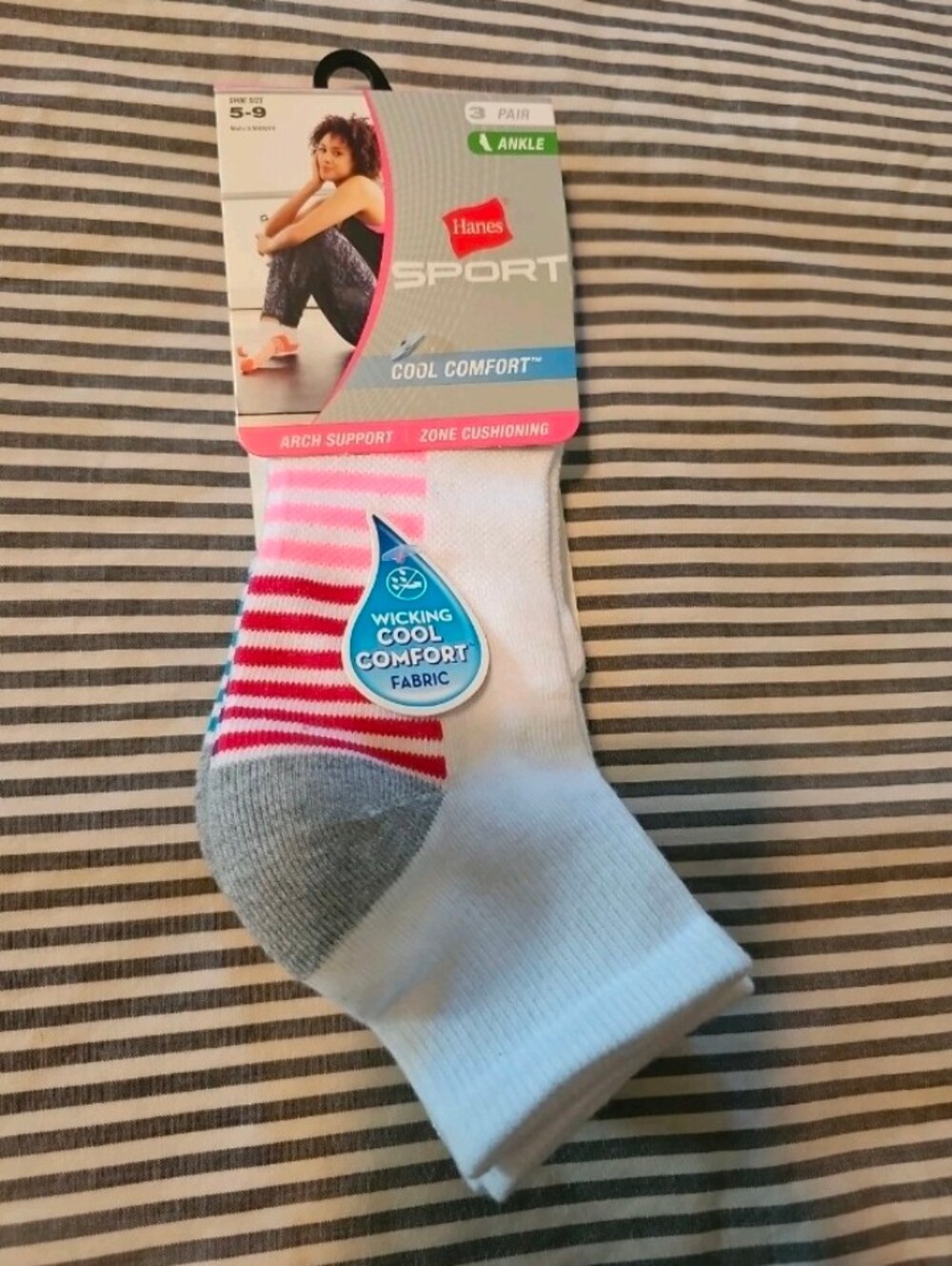Hanes White Ankle Socks with Pink & Red Stripes